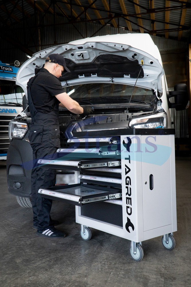 Шафа-Візок З Комплектом Інструментів Tagred 251Шт 7 Шухляд 780*460